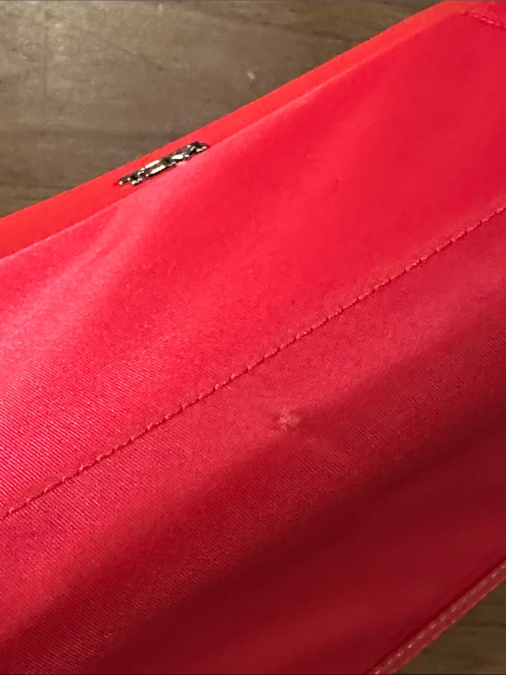 New with tags Tumi Red Zip-Around Clutch Wallet with Front Slip Pocket - Picture 2 of 5